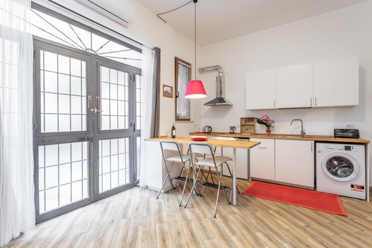 Cozy Loft In Trendy Trastevere Neighborhood Apartment *