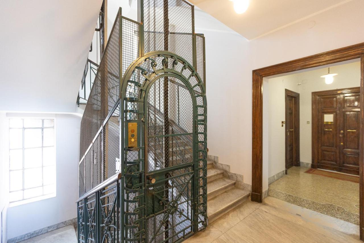 Appartamento Corso View By In Roma
