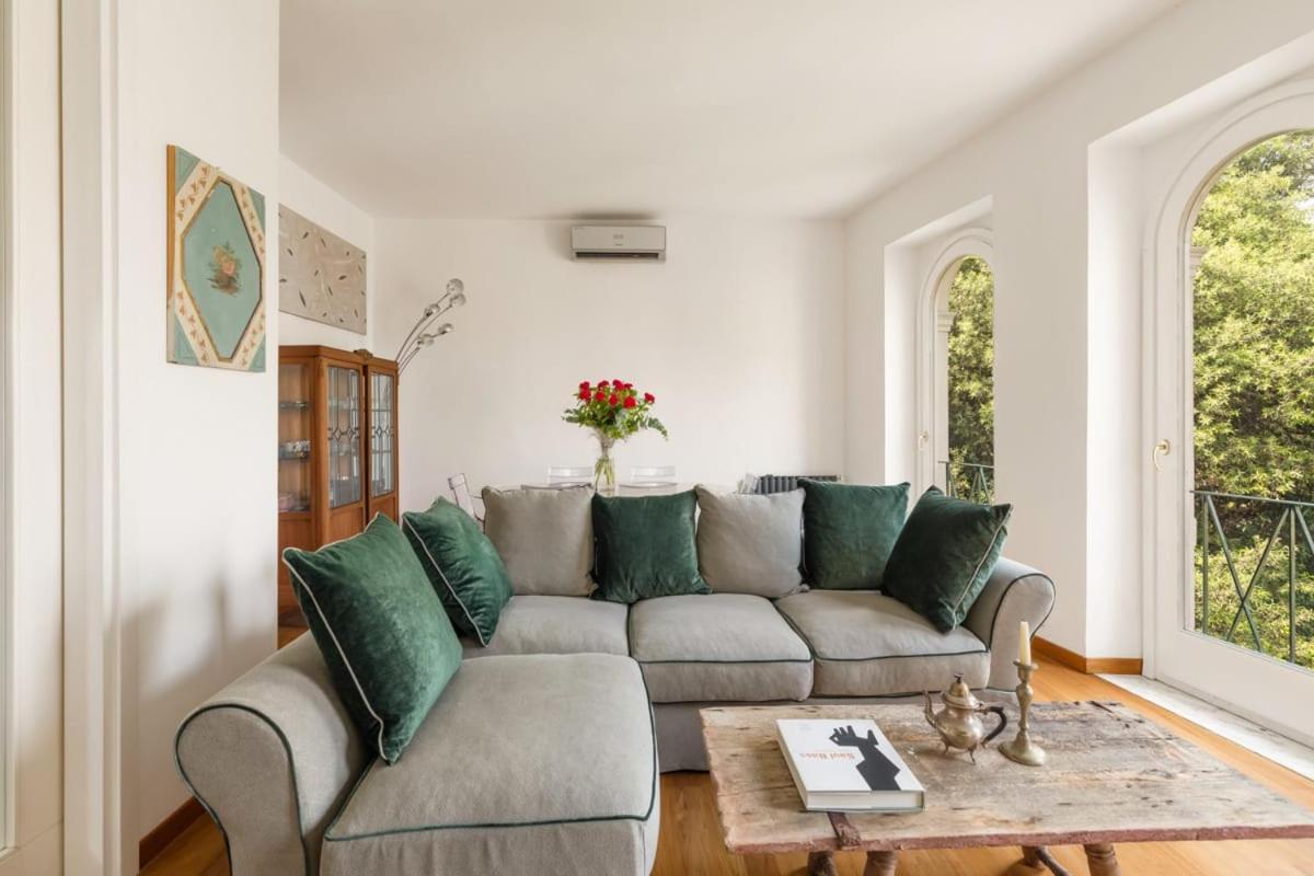 Apartment Trilussa Stylish Penthouse Rome