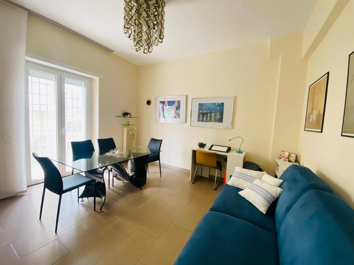 Comfy In Near Metro Apartment