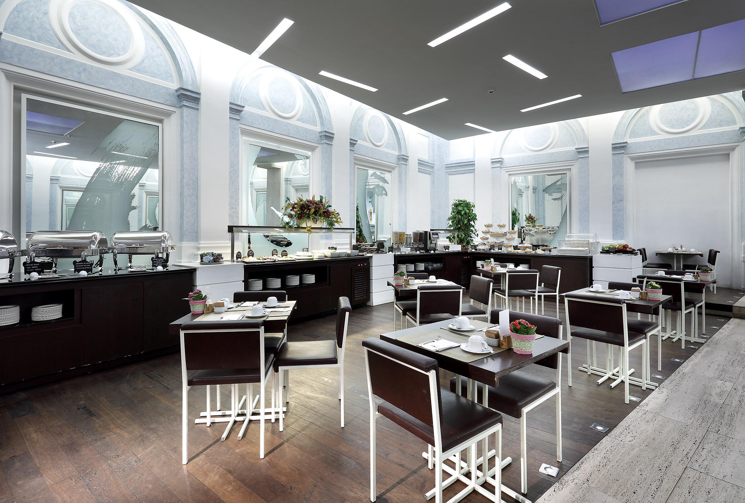 Exe International Palace 4*