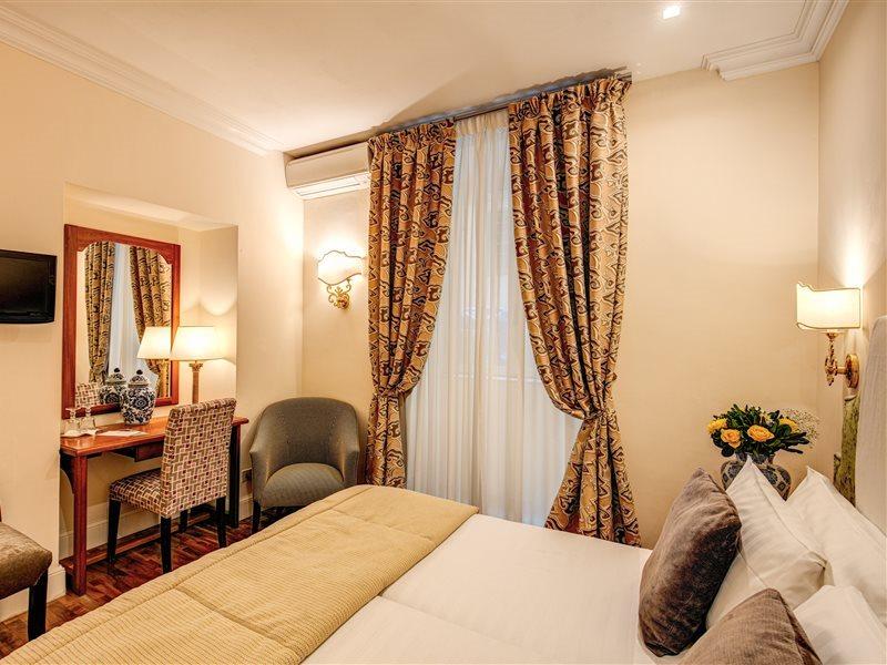 Cortina Hotel Rome