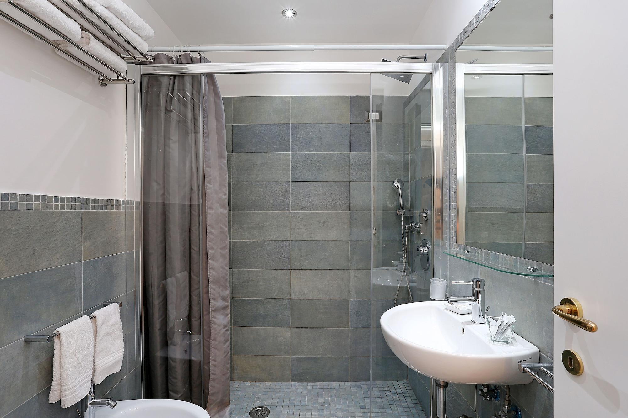 Daplace - Hqh Colosseo Guest house