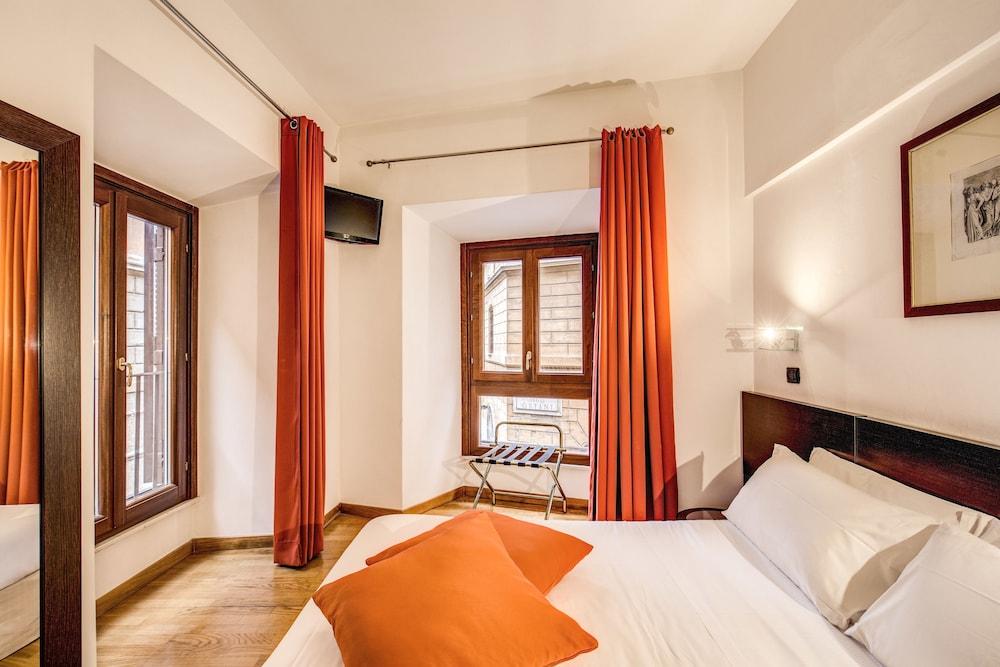 Abruzzi Hotel 3*