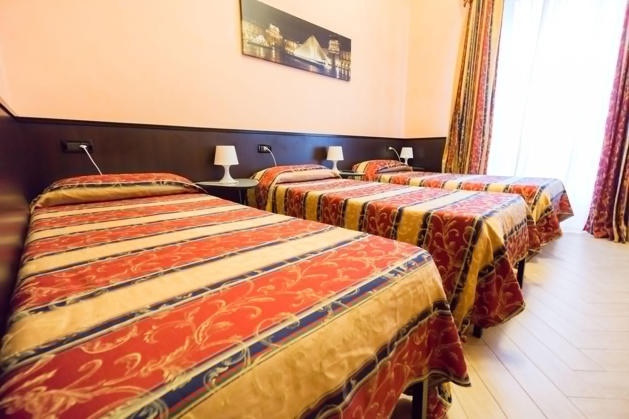 Funny Palace Hostel *