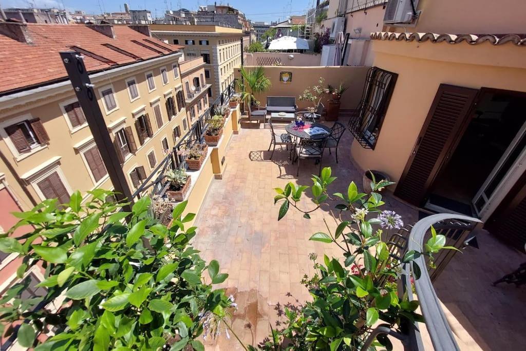 Anita * Rome