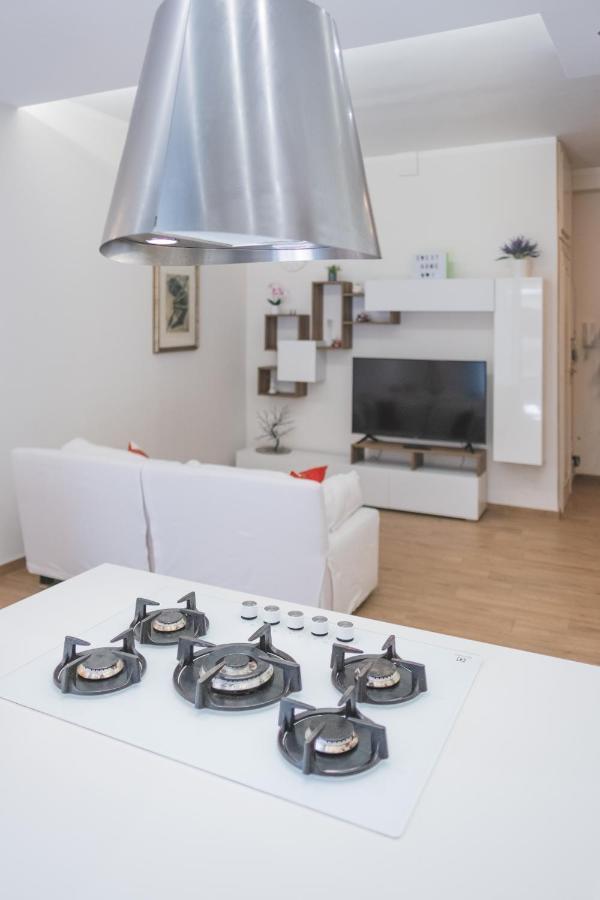 Apartment Cozy Flat With Terrace At Trastevere Train Station