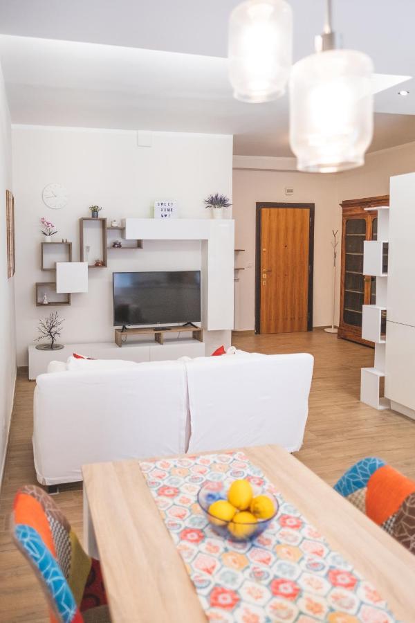Cozy Flat With Terrace At Trastevere Train Station Rome