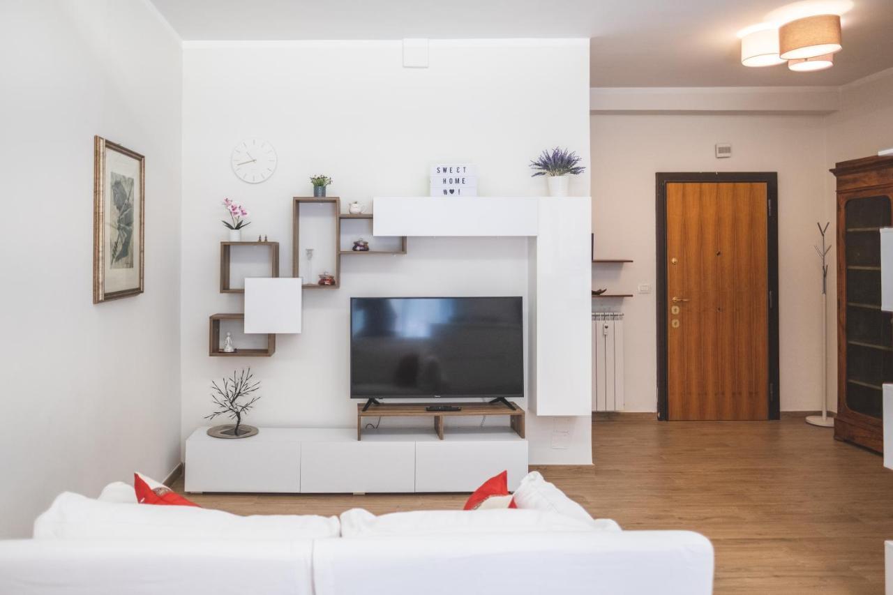 Apartment Cozy Flat With Terrace At Trastevere Train Station Rome