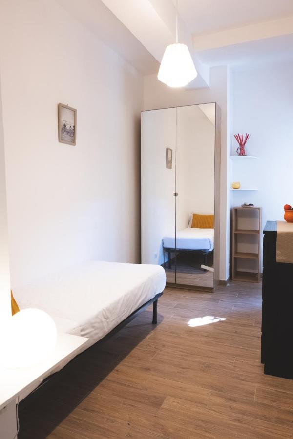 Cozy Flat With Terrace At Trastevere Train Station Apartment