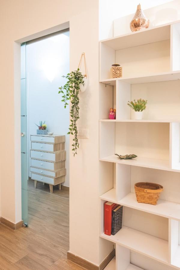 Cozy Flat With Terrace At Trastevere Train Station Apartment