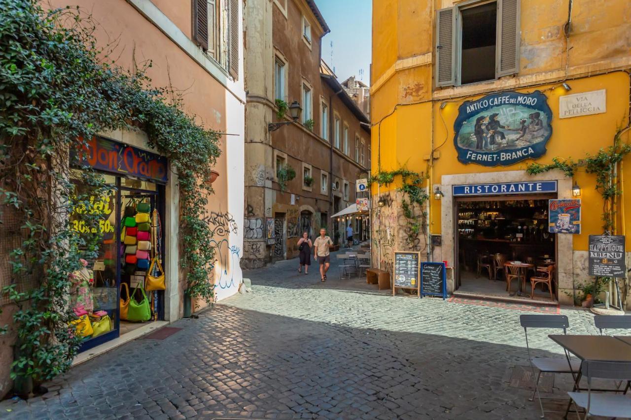 Al Cortile Del Moro Apartment