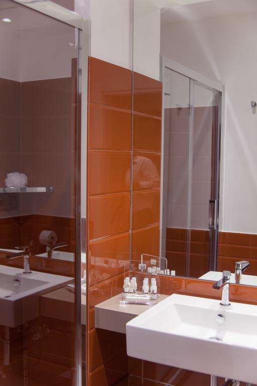 Lahouse By Premium Collection Guest house