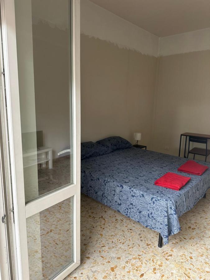 Palm House Guest house *