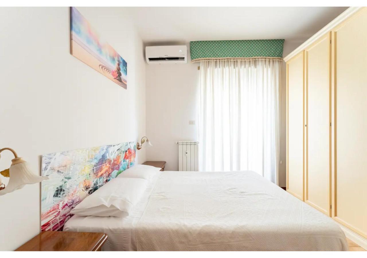 Tina's House - Bright And Near Metro C Apartment Rome