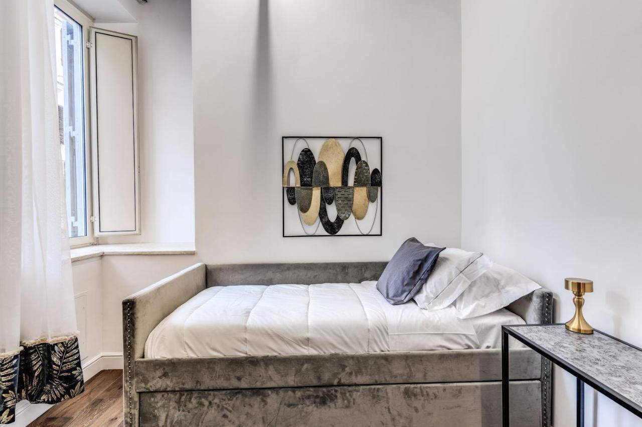 Ripetta234 * Rome