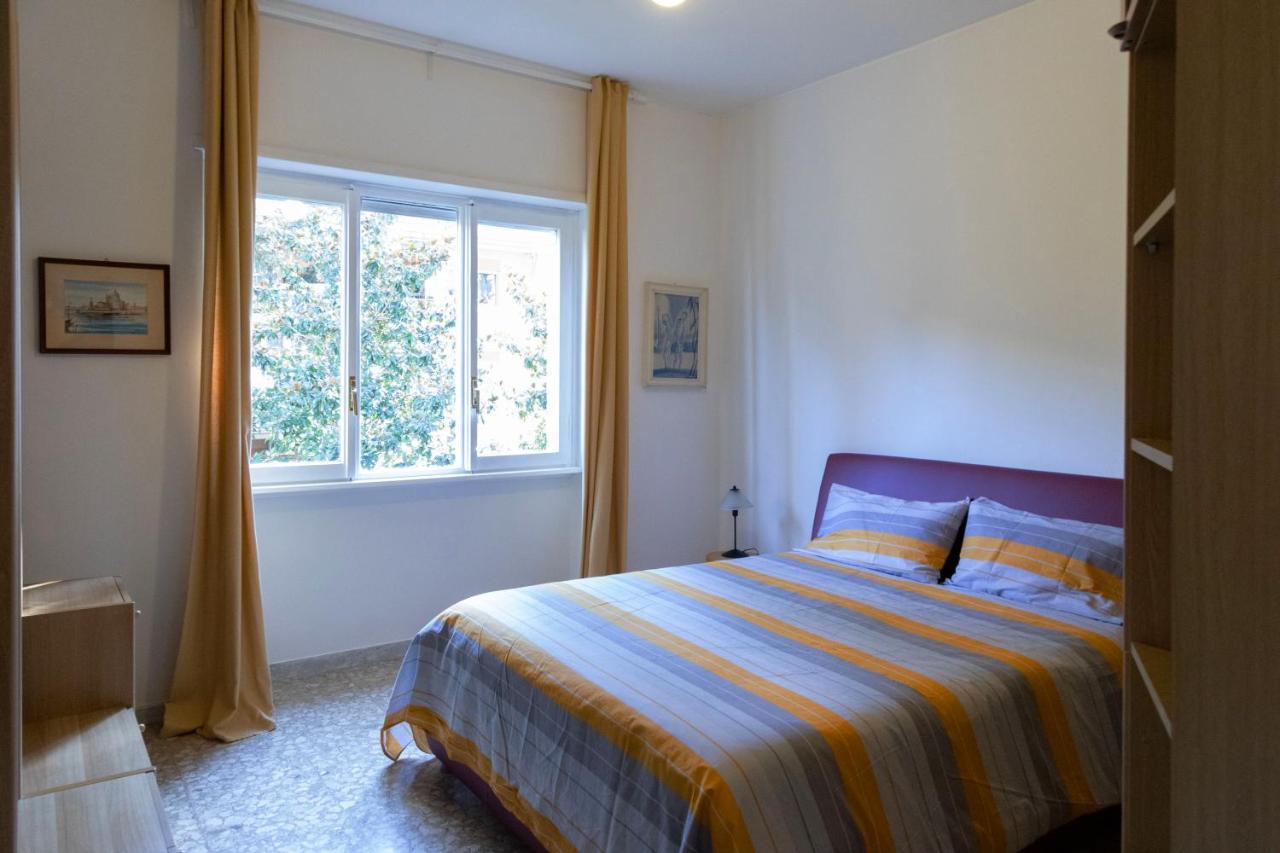 Aurelia Loris House * Rome