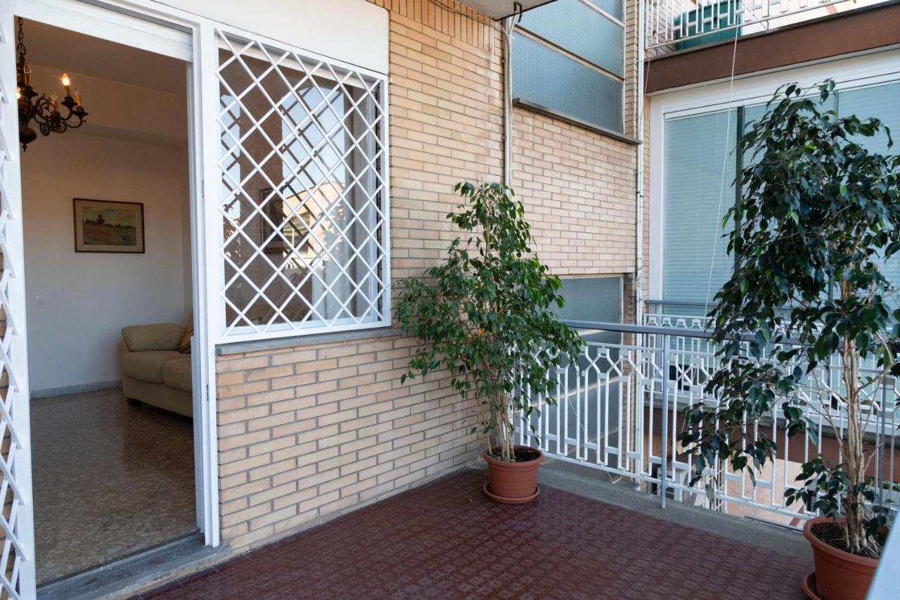 Aurelia Loris House