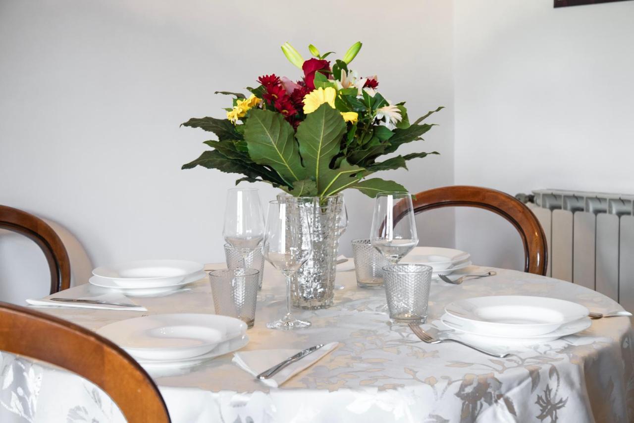 Aurelia Loris House