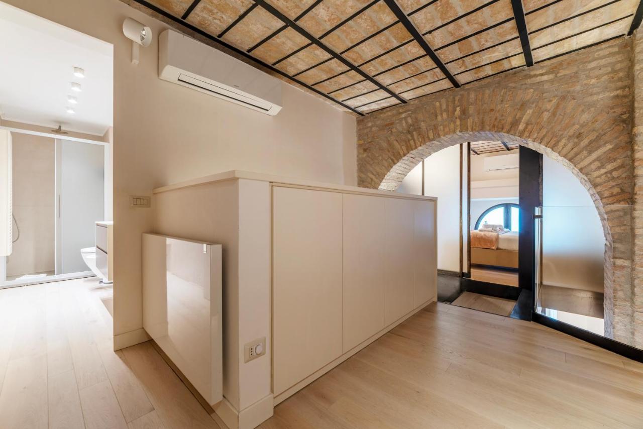 Luxury Loft Next To Via Veneto Apartment
