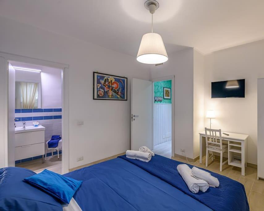 Rainbow Vatican Apartment *