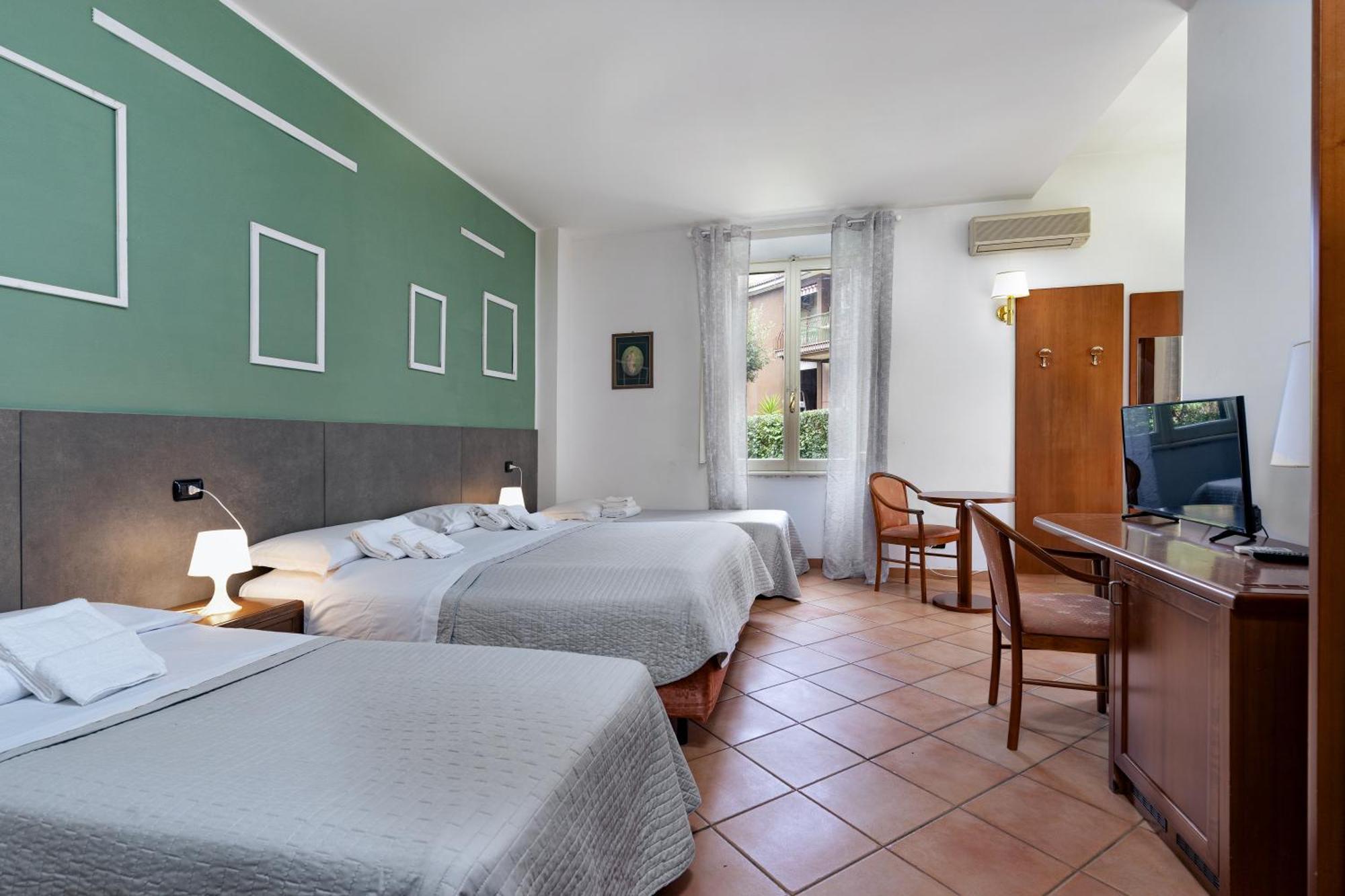 Affittacamere Comfort Gaia Tor Vergata 2*
