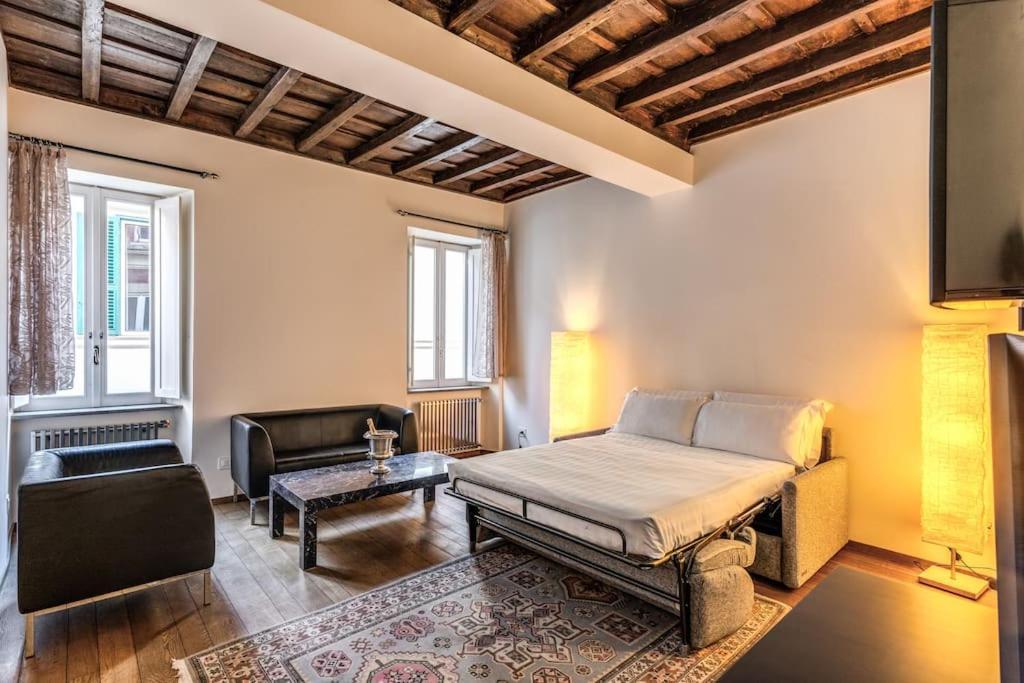 Domus Mondrian Luxury House Rome