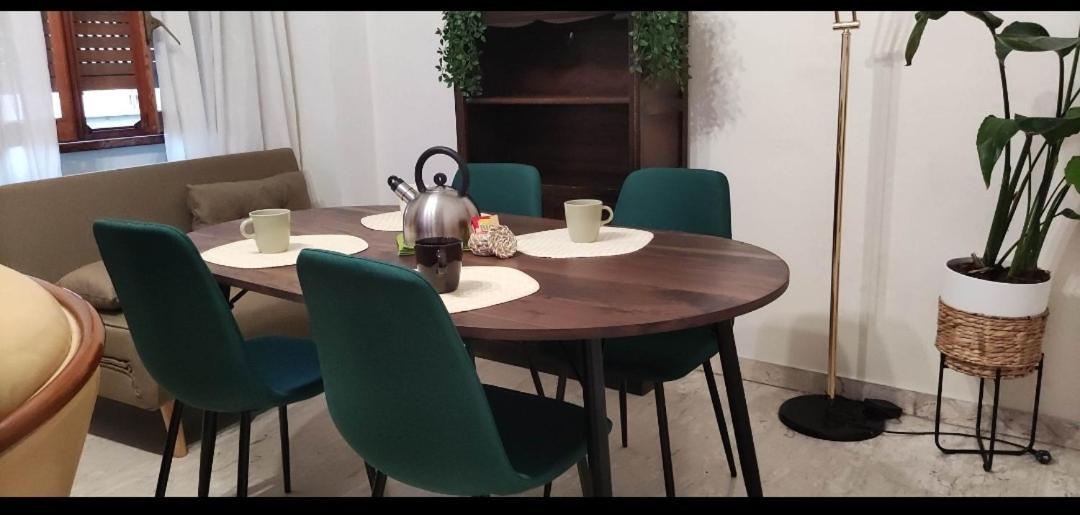 The Italian House In A Pochi Passi Dalla Metro A Apartment