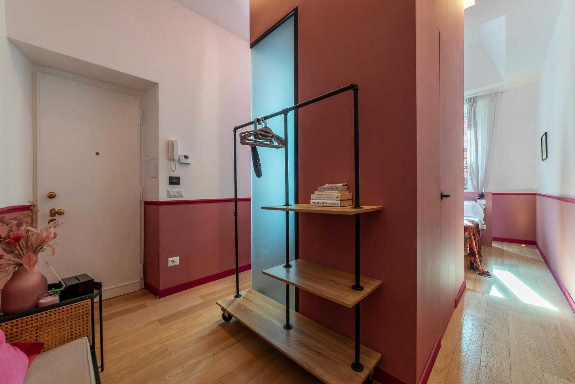 Vatican Night Apartment