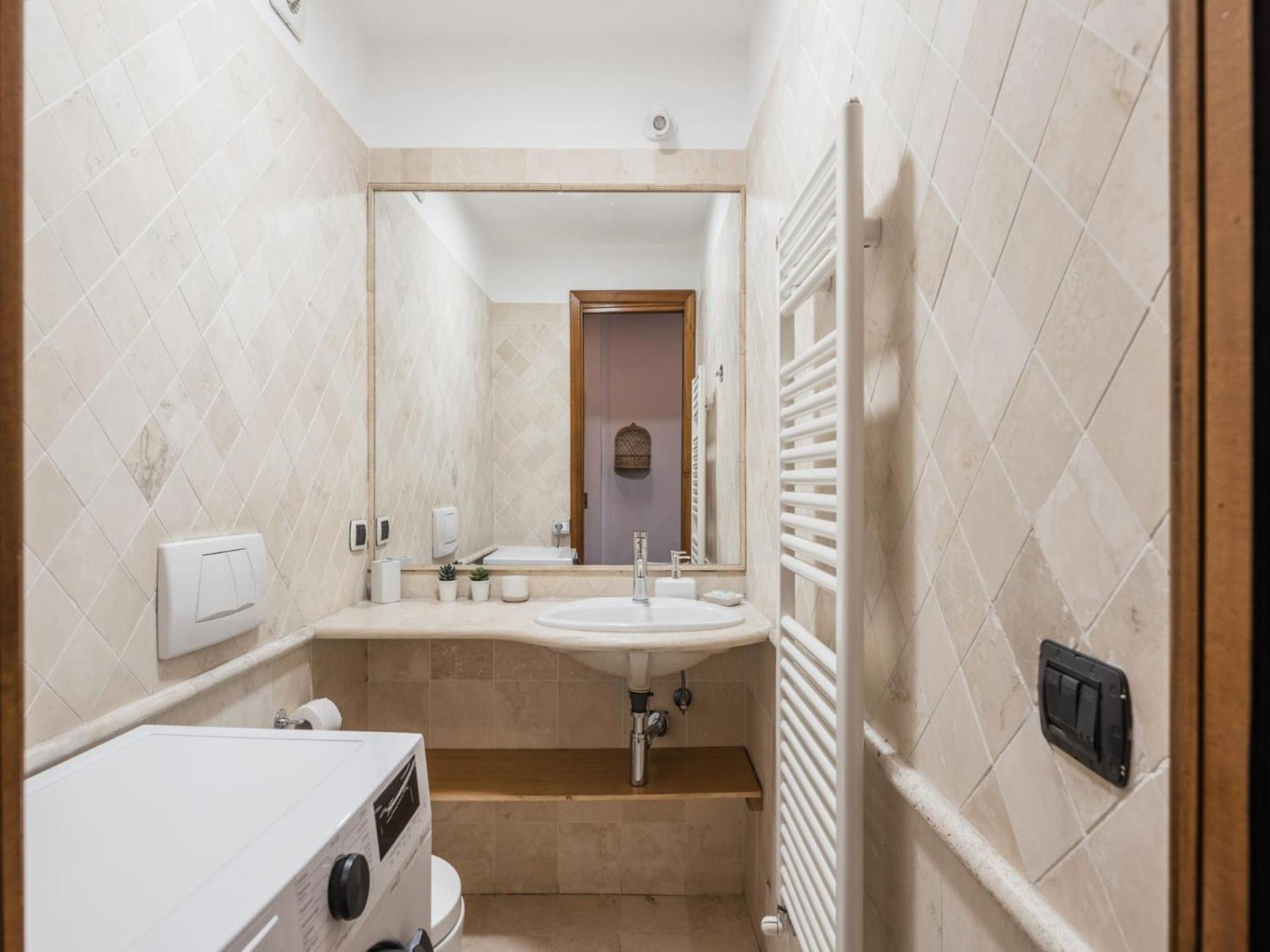The Rent - Colorful Loft In Trastevere Area Apartment