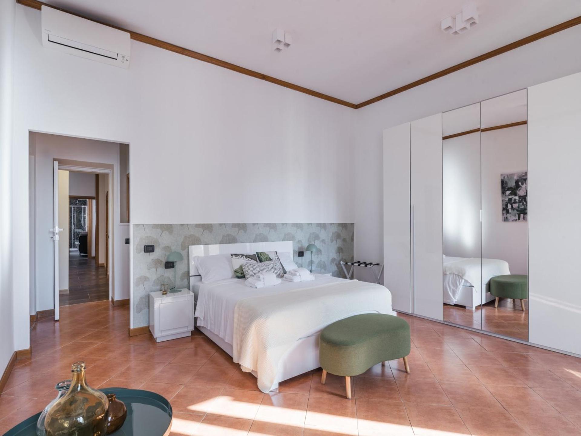 The Rent - Four-room A Few Steps From The Trevi Fountain * Roma