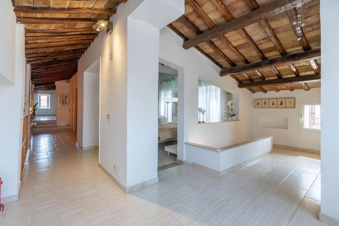 15 Min From Piazza Venezia Skyline Sanctuary In Trastevere