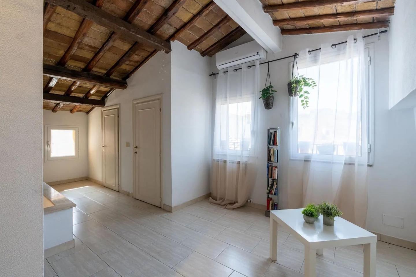 15 Min From Piazza Venezia Skyline Sanctuary In Trastevere