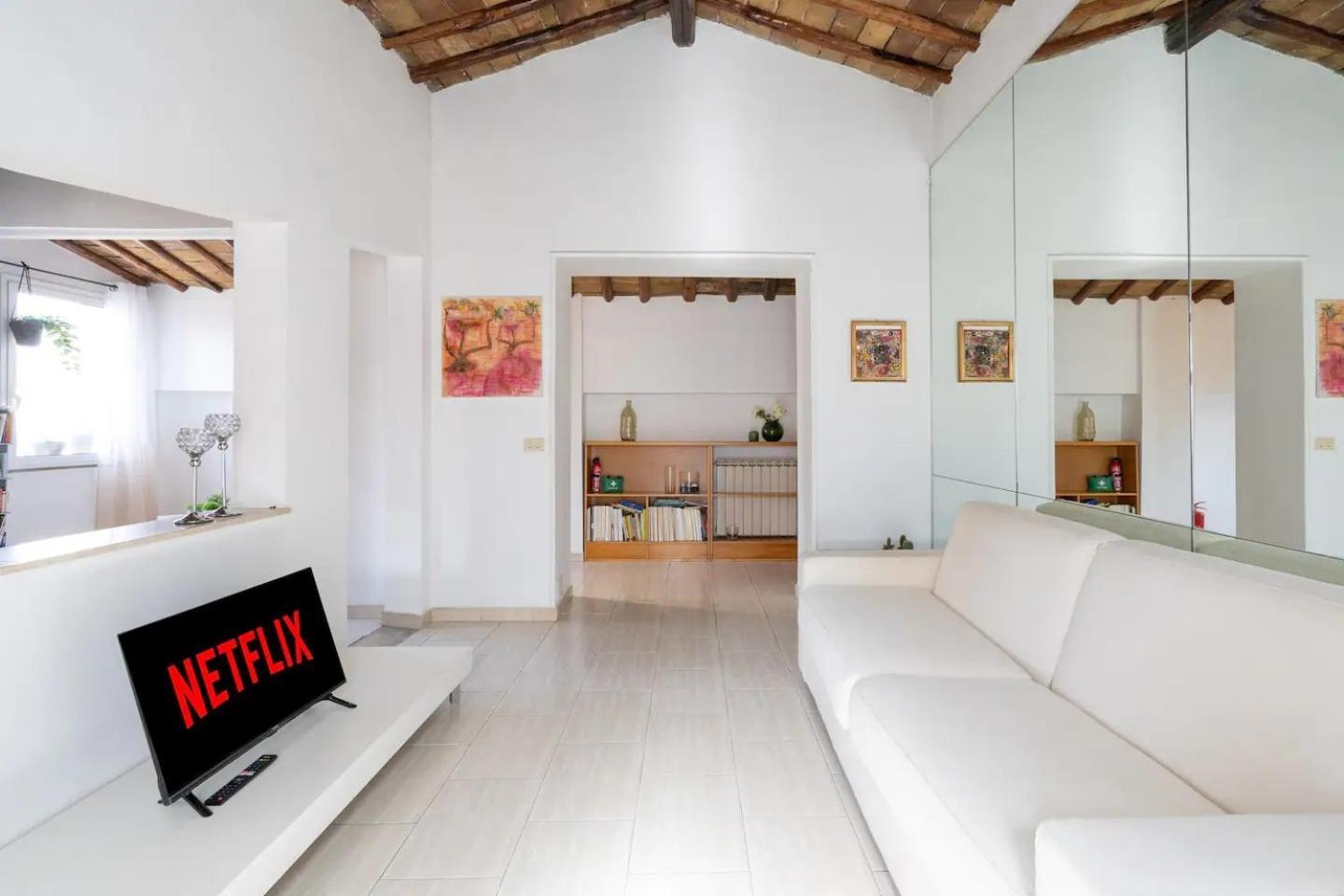 15 Min From Piazza Venezia Skyline Sanctuary In Trastevere Apartment *