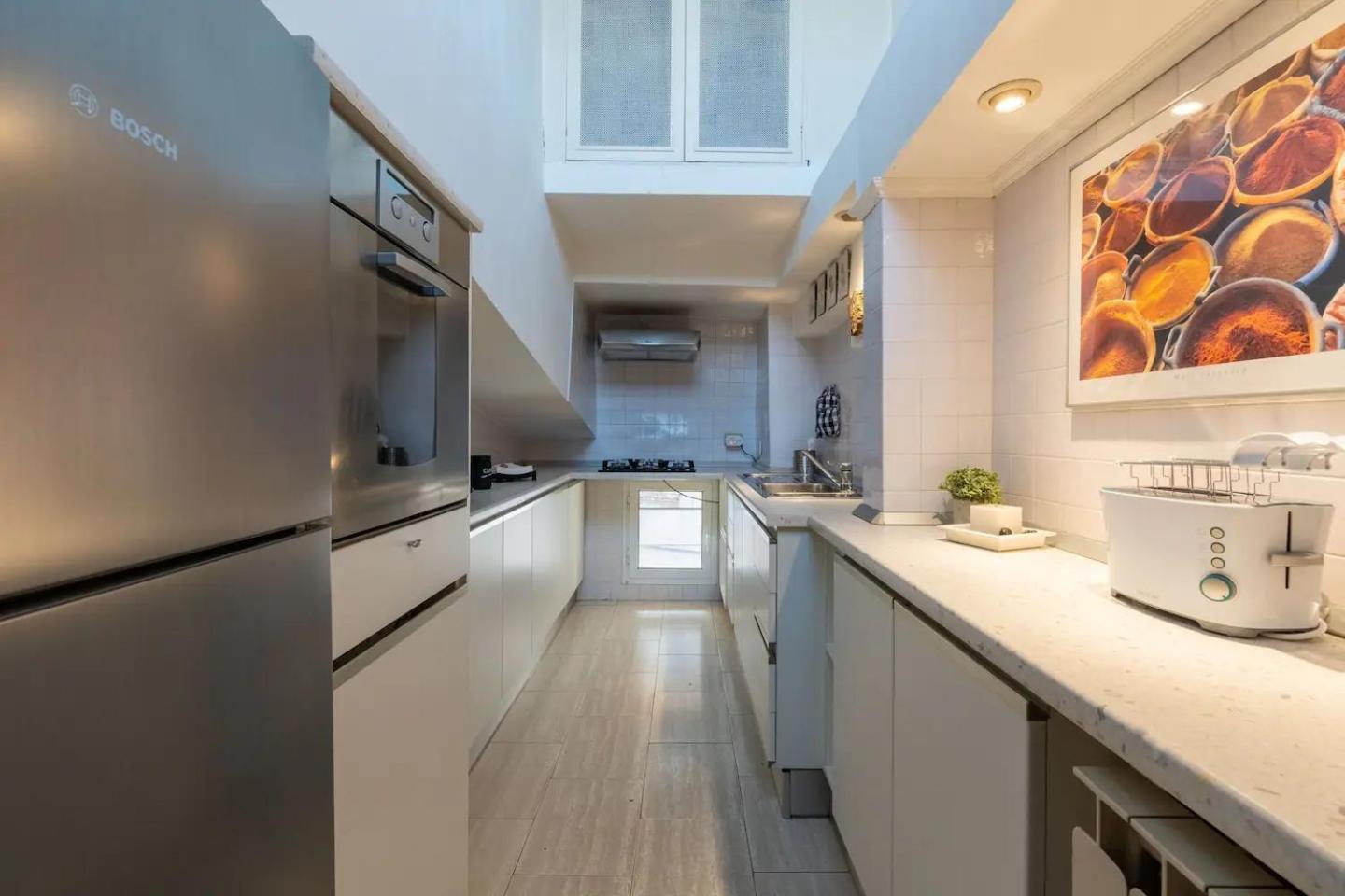 Apartment 15 Min From Piazza Venezia Skyline Sanctuary In Trastevere