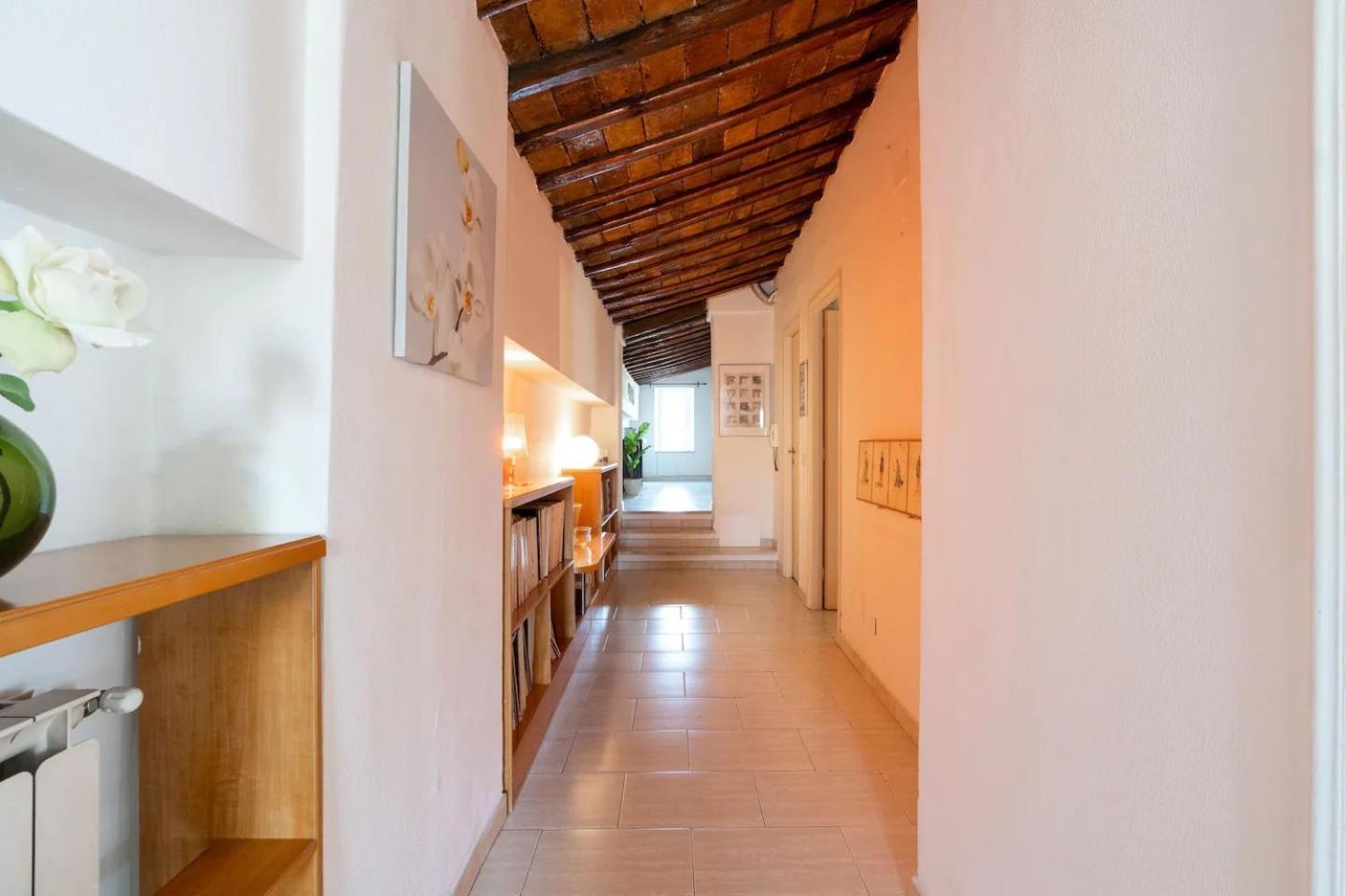 15 Min From Piazza Venezia Skyline Sanctuary In Trastevere *