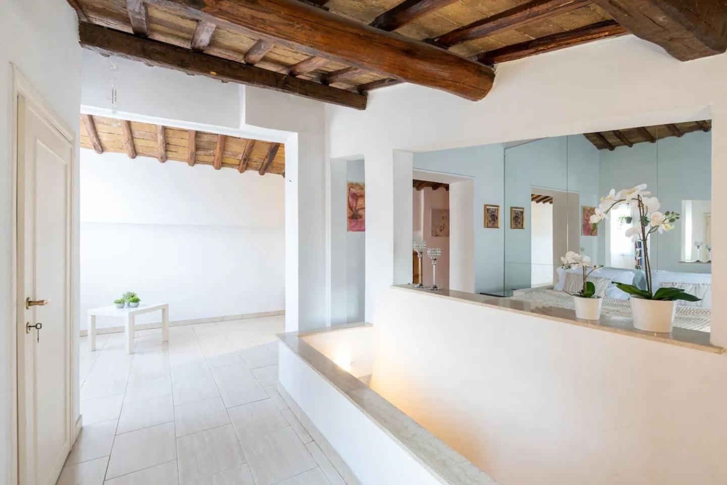 Apartment 15 Min From Piazza Venezia Skyline Sanctuary In Trastevere