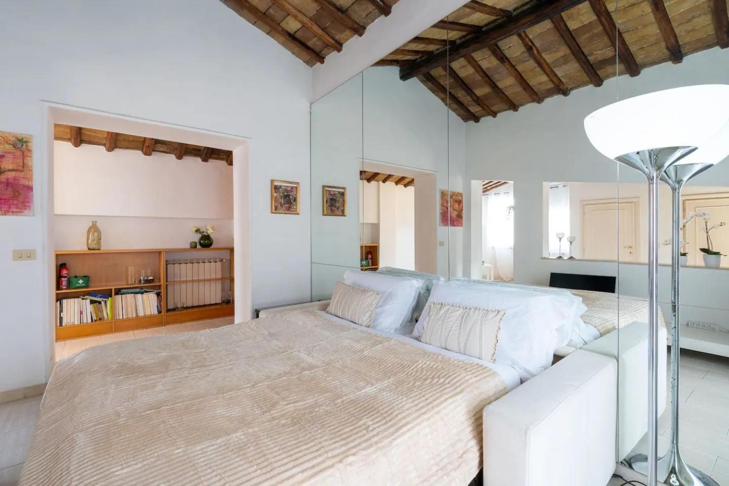 15 Min From Piazza Venezia Skyline Sanctuary In Trastevere Apartment Rome