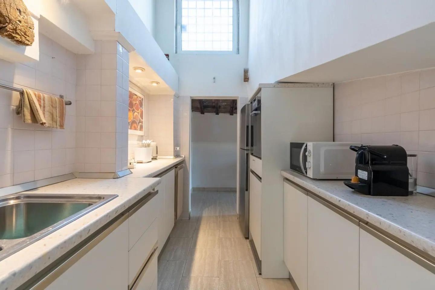 Apartment 15 Min From Piazza Venezia Skyline Sanctuary In Trastevere