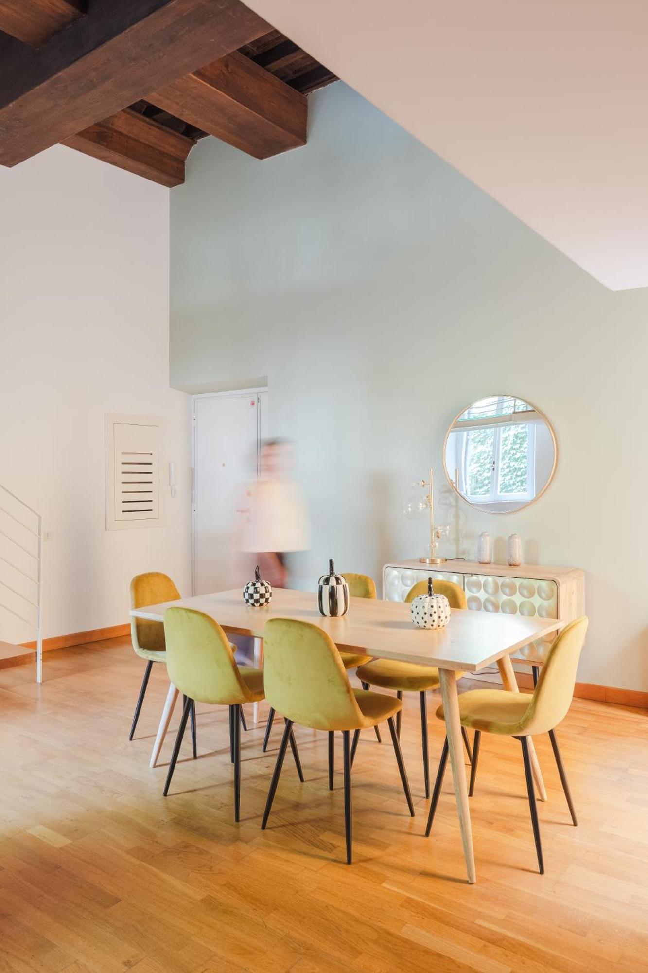 Elegant With Patio At Piazza Navona Apartment