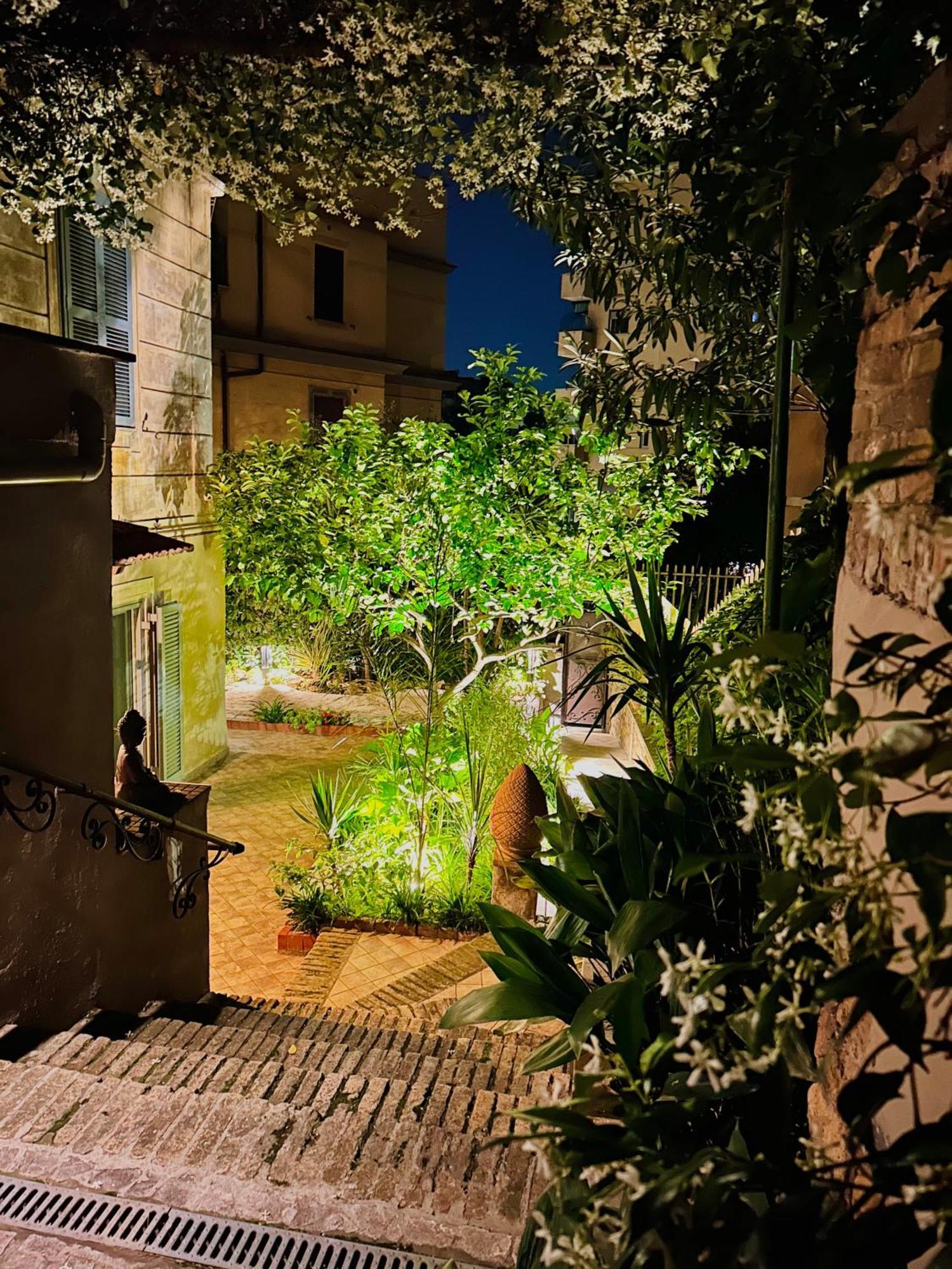 Isola Roger - Con Giardino A