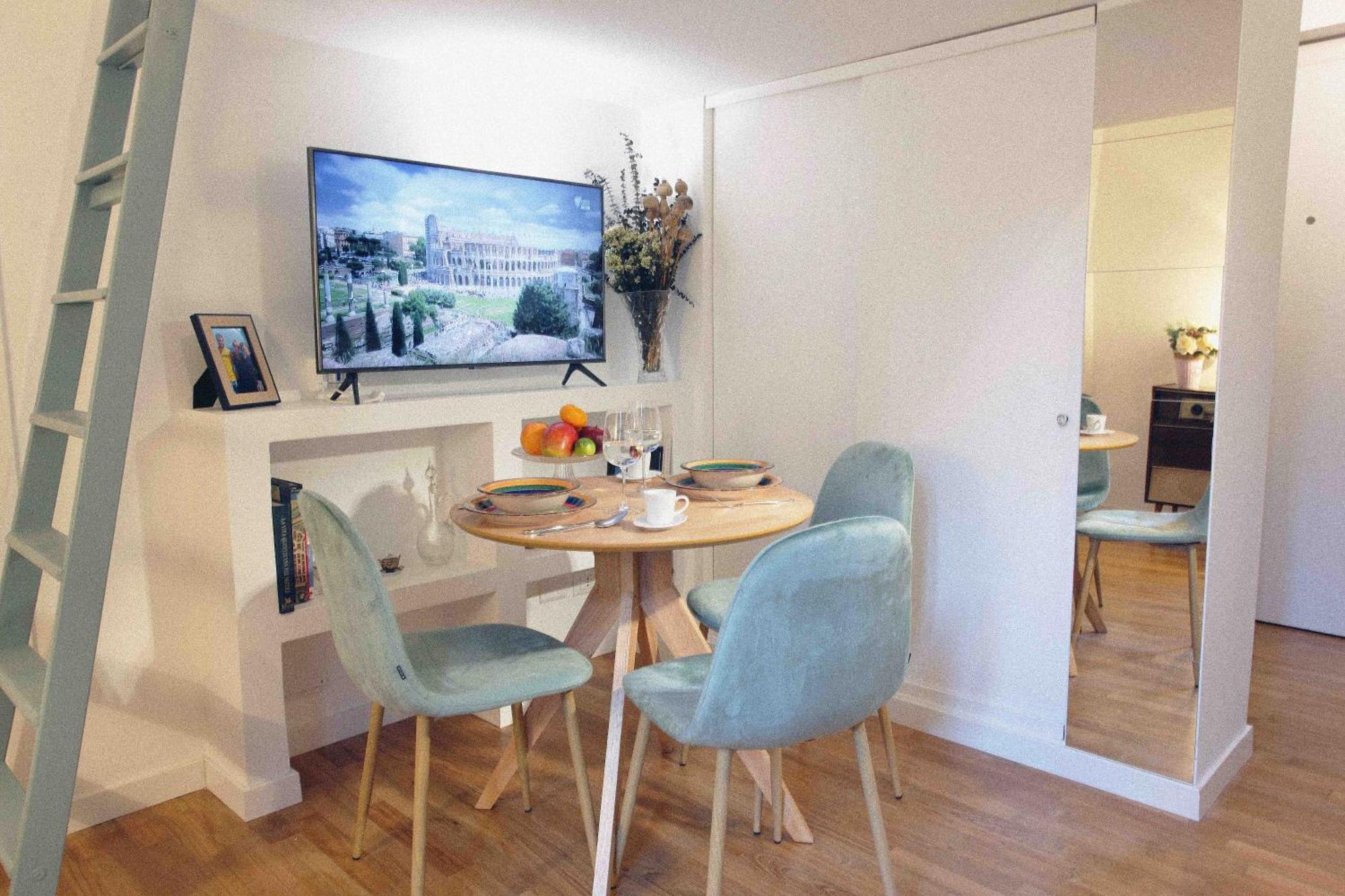 Urbana Apartment
