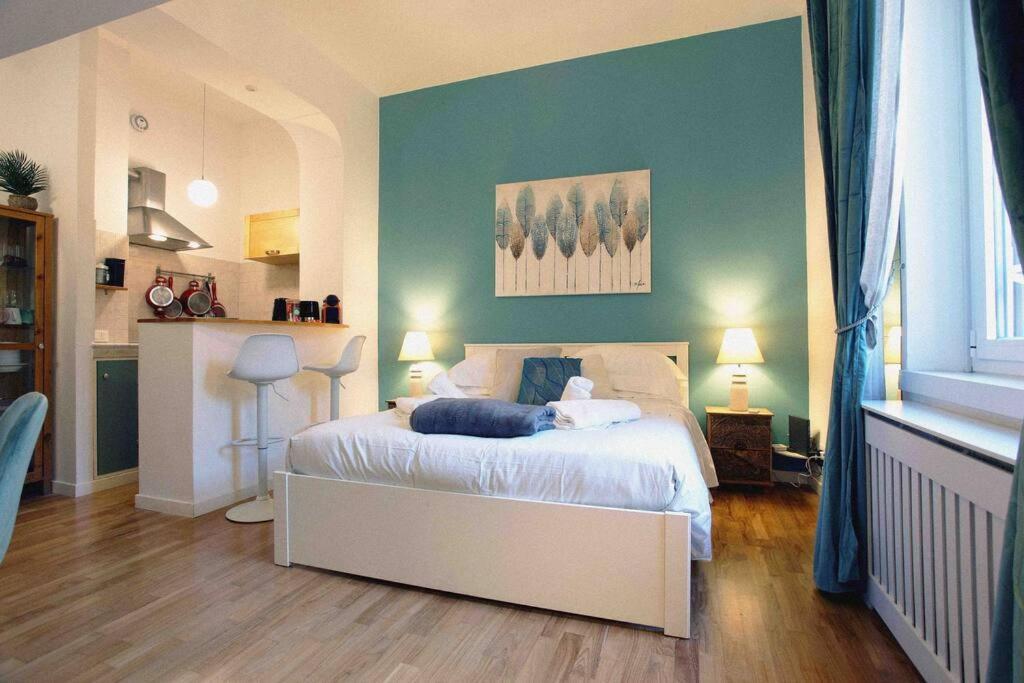 Urbana Apartment *