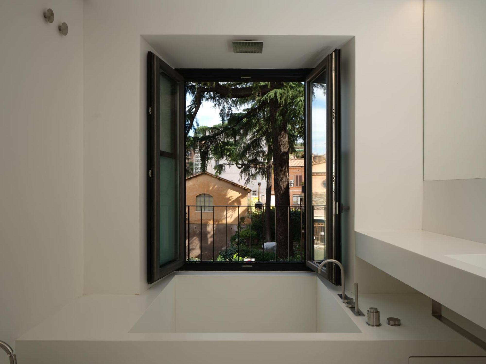 Rhinoceros 5* Rome