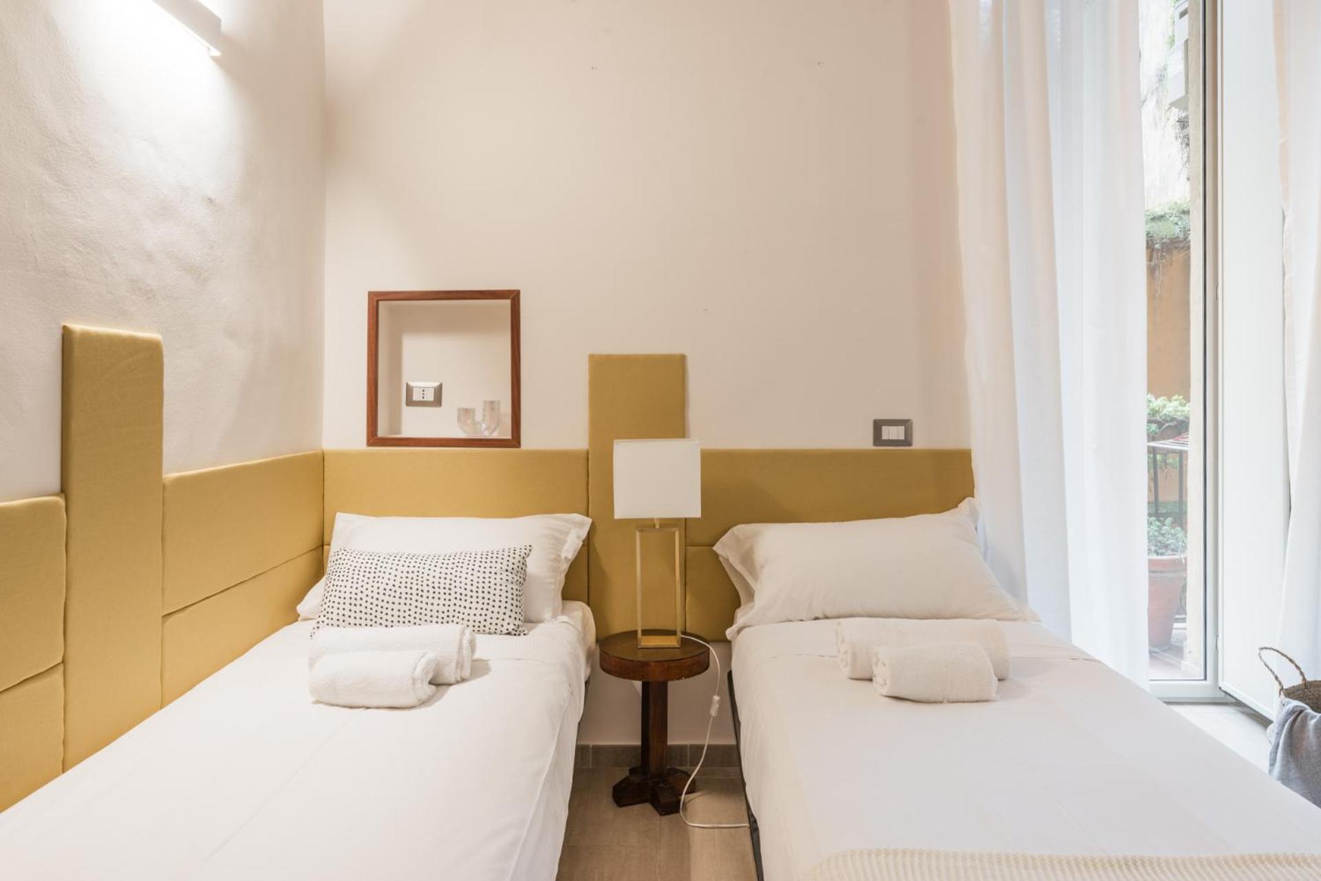 The Rent - Two-bedroom Near Fori Imperiali Rome