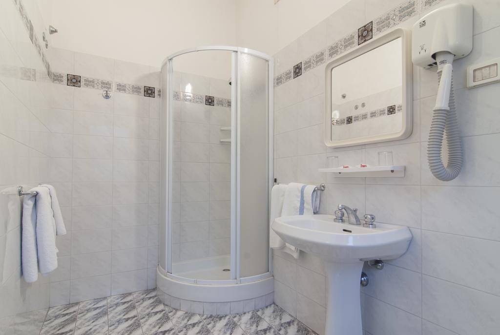 Letizia - Casa Per Ferie Guest house 3*
