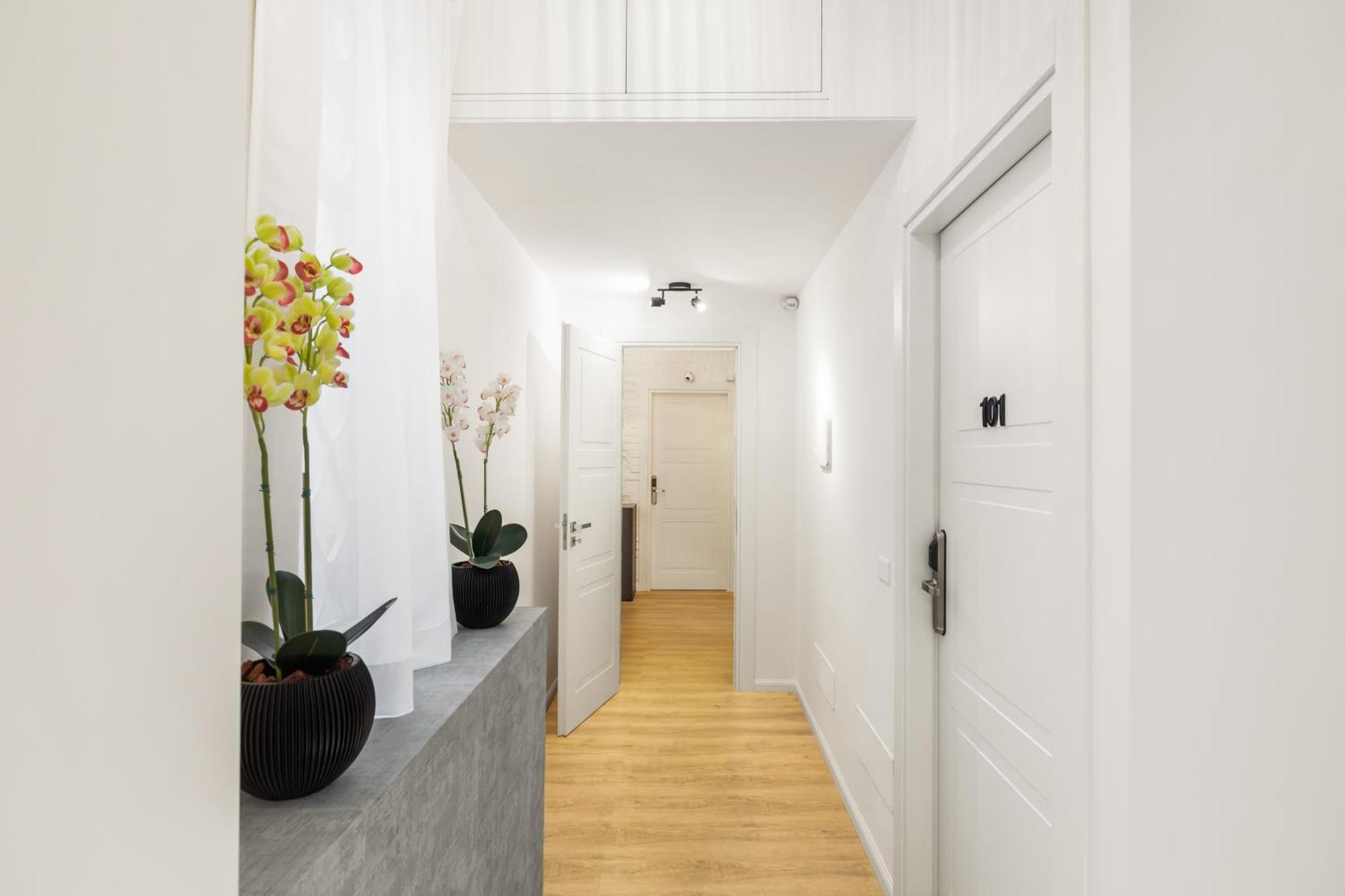 Adelante Piazza Bologna Bed & Breakfast *