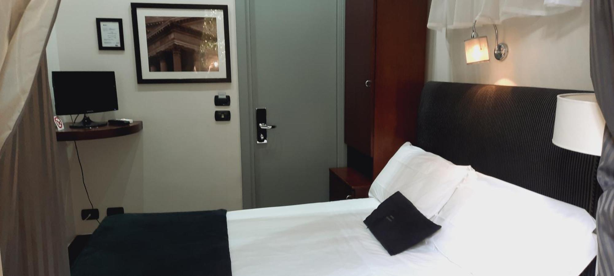 Giuggioli 3* Rome