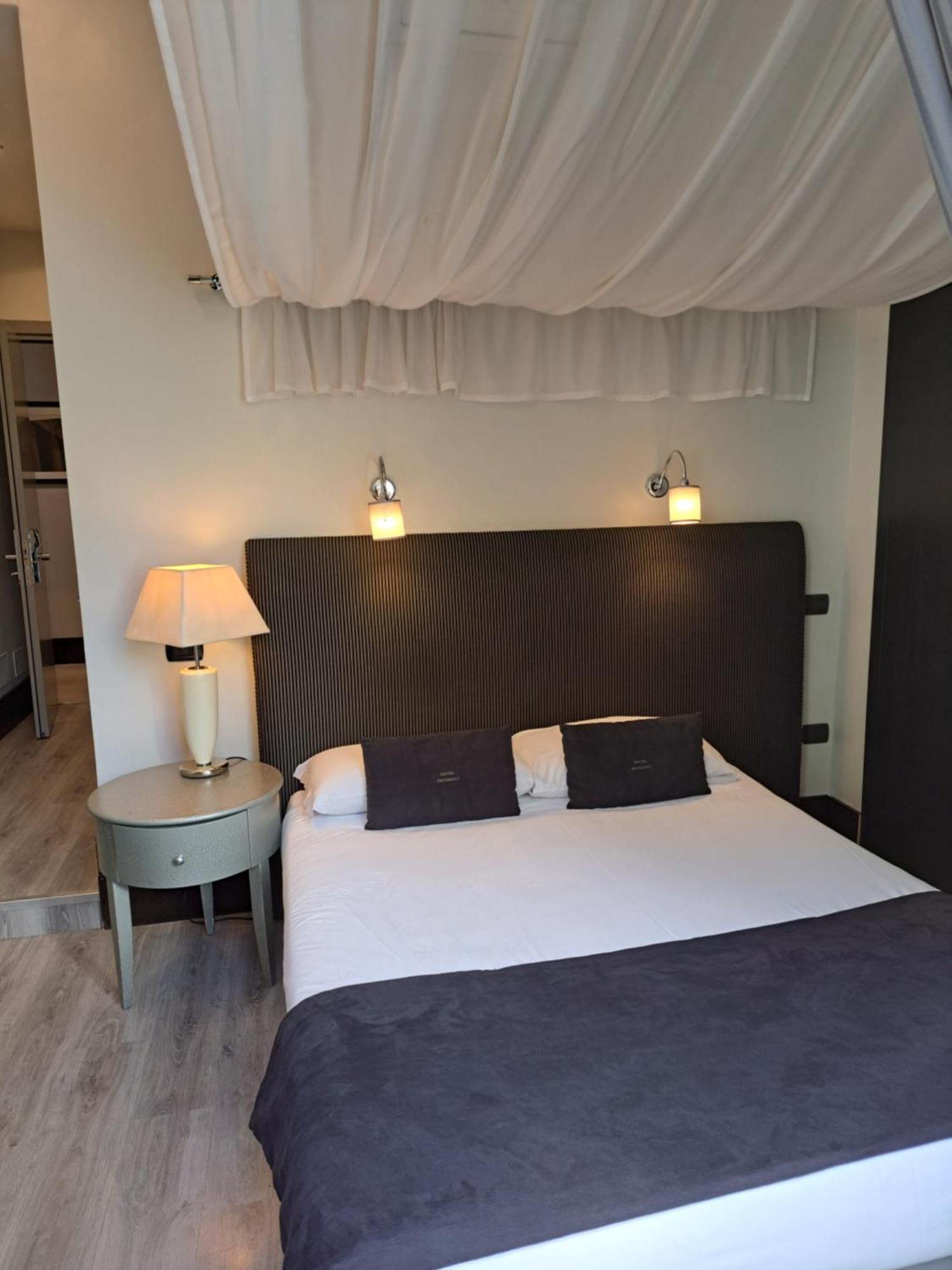 Giuggioli 3* Rome