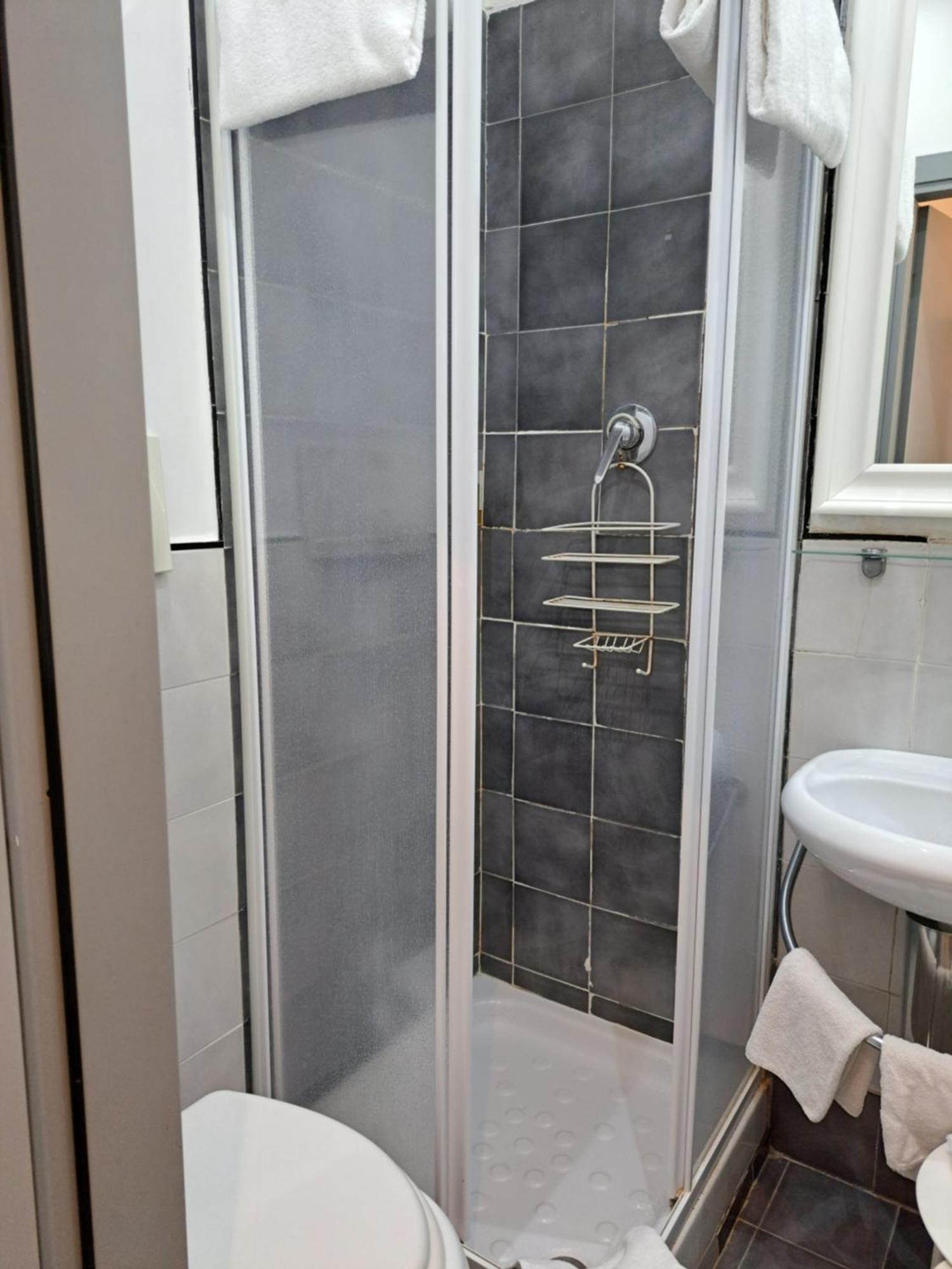 Giuggioli 3* Rome